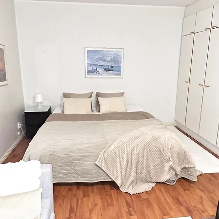 Luxhousing With Park View アパート